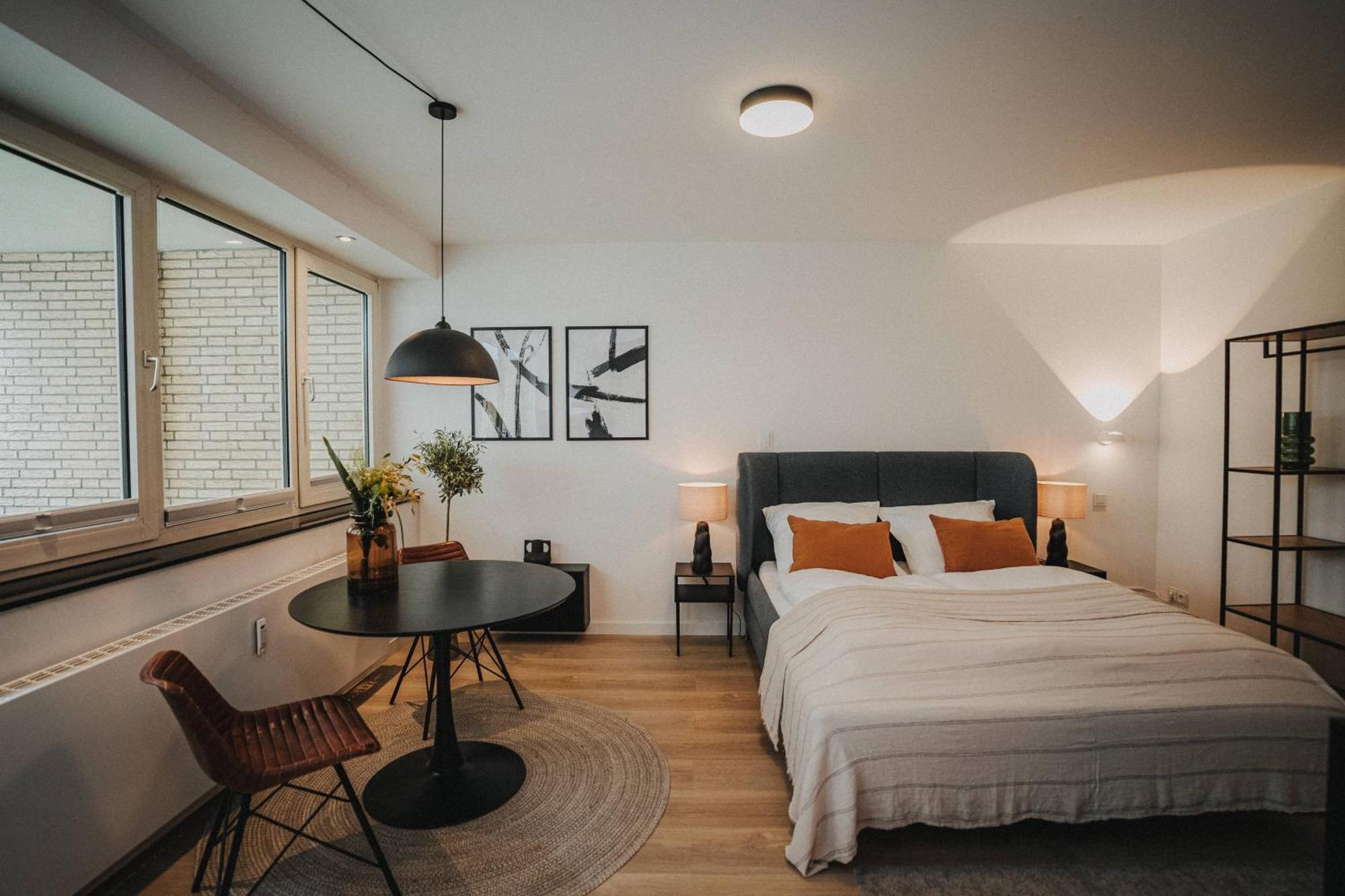 אולדנבורג Downtown Apartment Mit Luxusbad Am Hafen Nur 5 Minuten Zu Fuss In Die Innenstadt Und Zum Bahnhof! מראה חיצוני תמונה