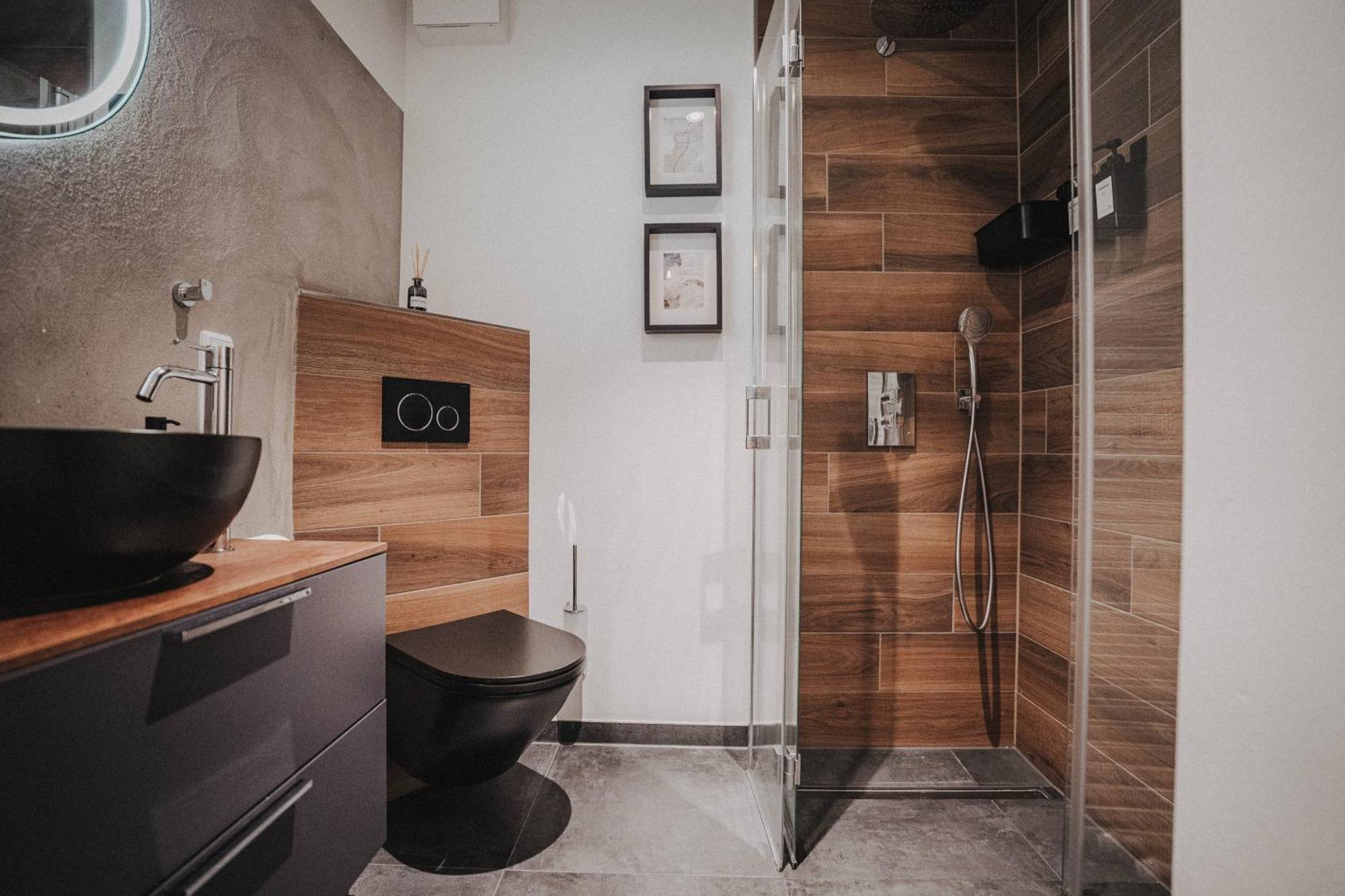 אולדנבורג Downtown Apartment Mit Luxusbad Am Hafen Nur 5 Minuten Zu Fuss In Die Innenstadt Und Zum Bahnhof! מראה חיצוני תמונה