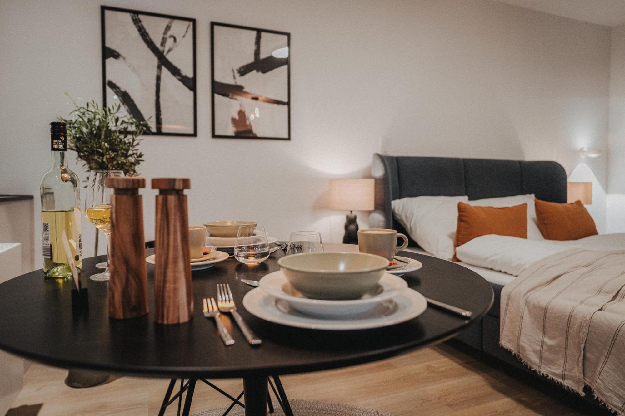 אולדנבורג Downtown Apartment Mit Luxusbad Am Hafen Nur 5 Minuten Zu Fuss In Die Innenstadt Und Zum Bahnhof! מראה חיצוני תמונה